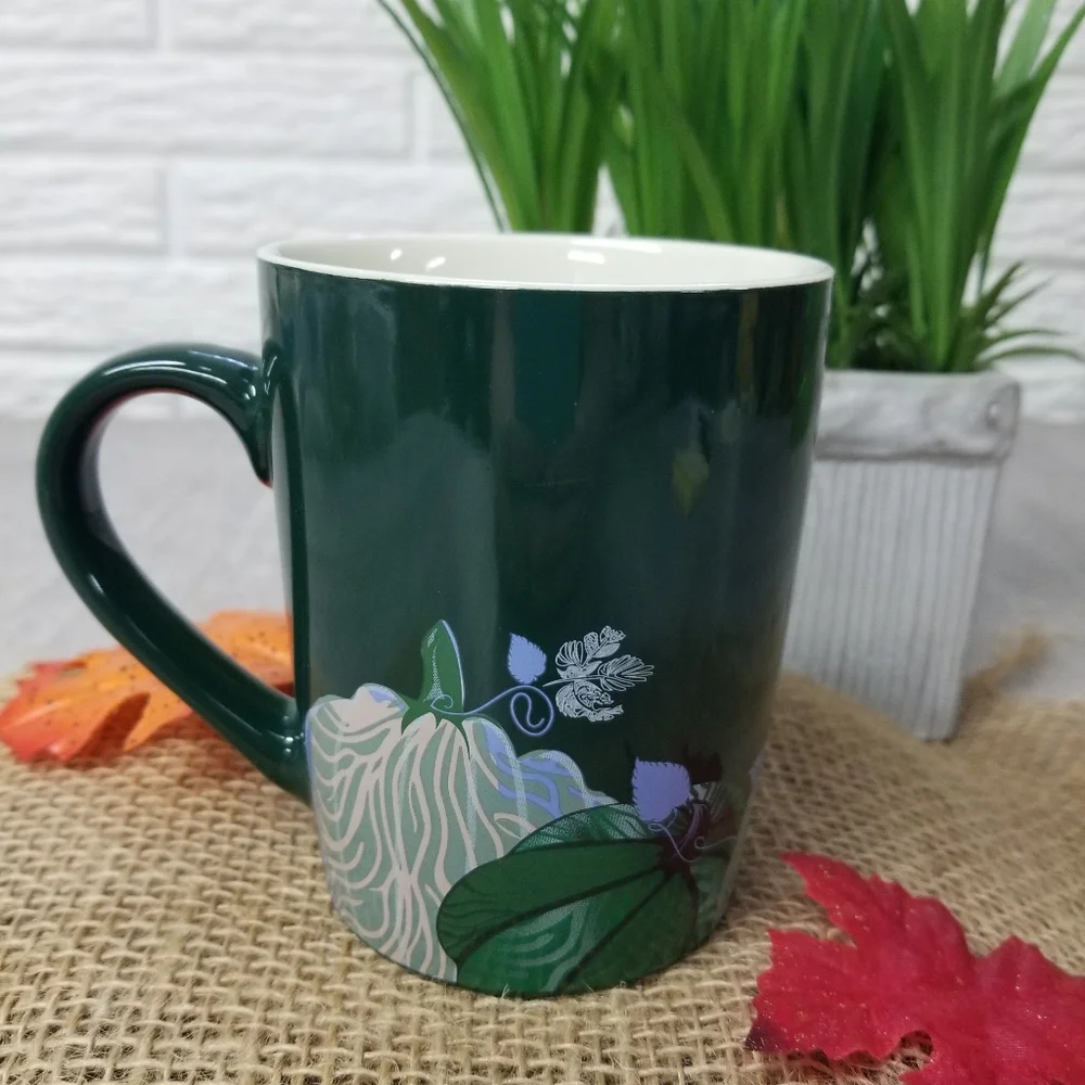 Starbucks " Hello Pumpkin" 10 oz Mug - Picture 3 of 6